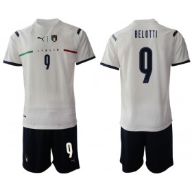 Camisolas de futebol Itália Andrea Belotti 9 Criança Equipamento Alternativa 2021/22 Manga Curta